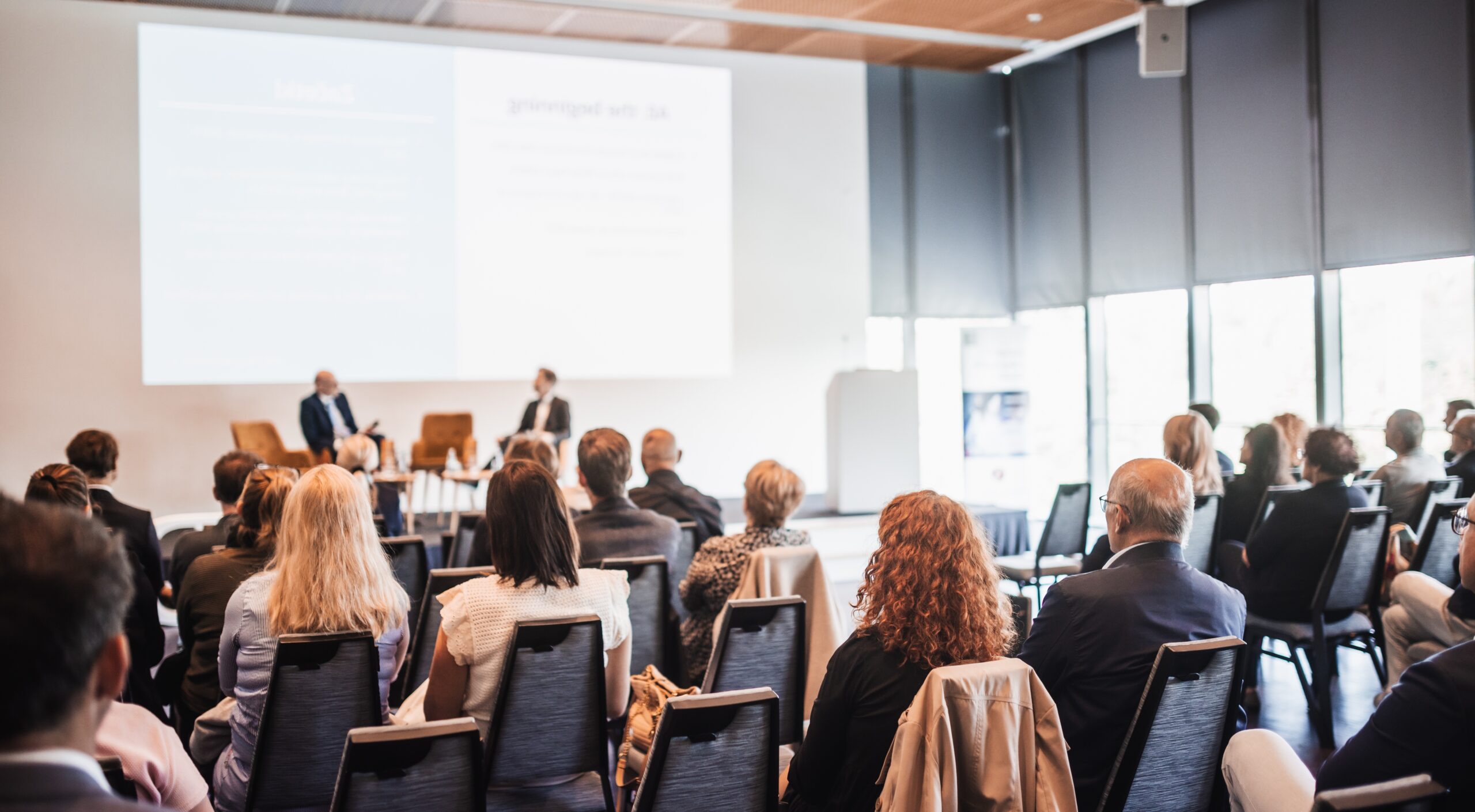 Interview,And,Round,Table,Discussion,At,Business,Convention,And,Presentation.